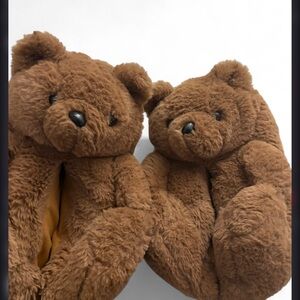 Brown teddy bear slippers #teddybear #slippers #cozy